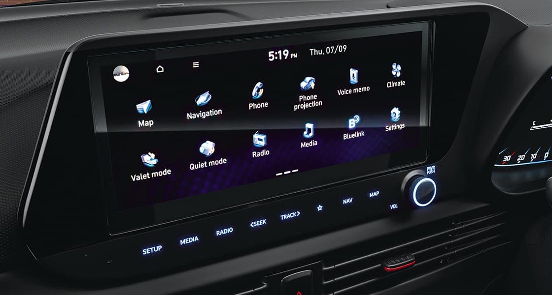26.03 cm (10.25") HD touchscreen infotainment & navigation system